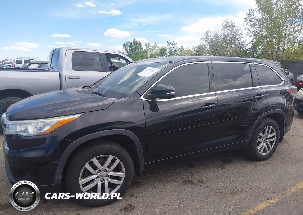 2015 Toyota Highlander Le V6 VIN:5TDBKRFH3FS181279 - 14