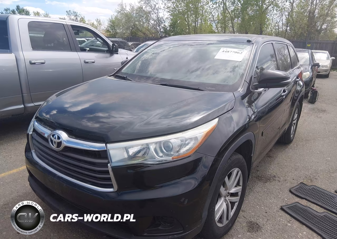 2015 Toyota Highlander Le V6 VIN:5TDBKRFH3FS181279 - 2