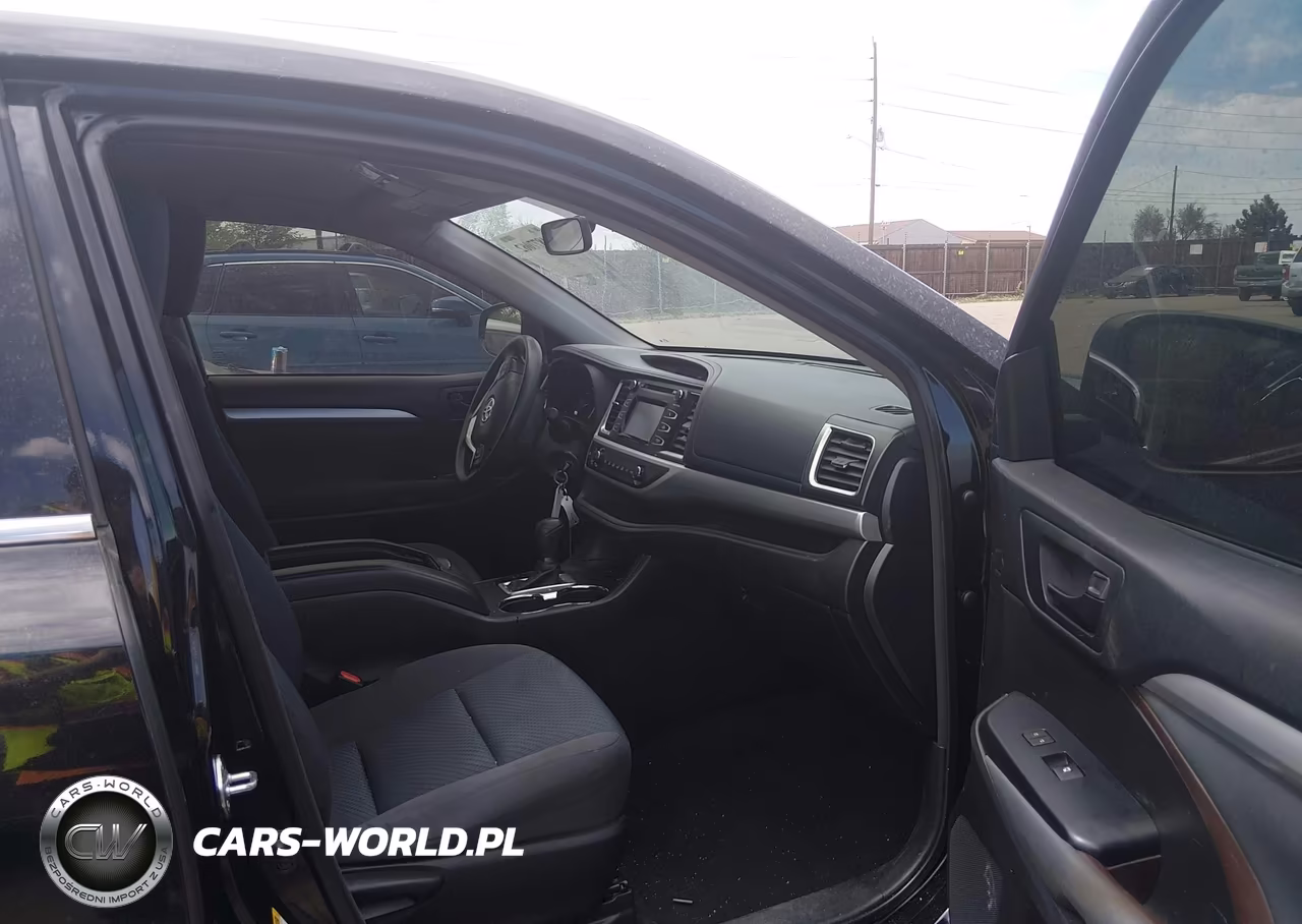 2015 Toyota Highlander Le V6 VIN:5TDBKRFH3FS181279 - 5