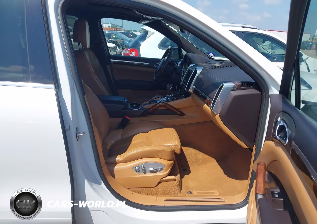 2012 Porsche Cayenne VIN:WP1AA2A25CLA09629 - 4