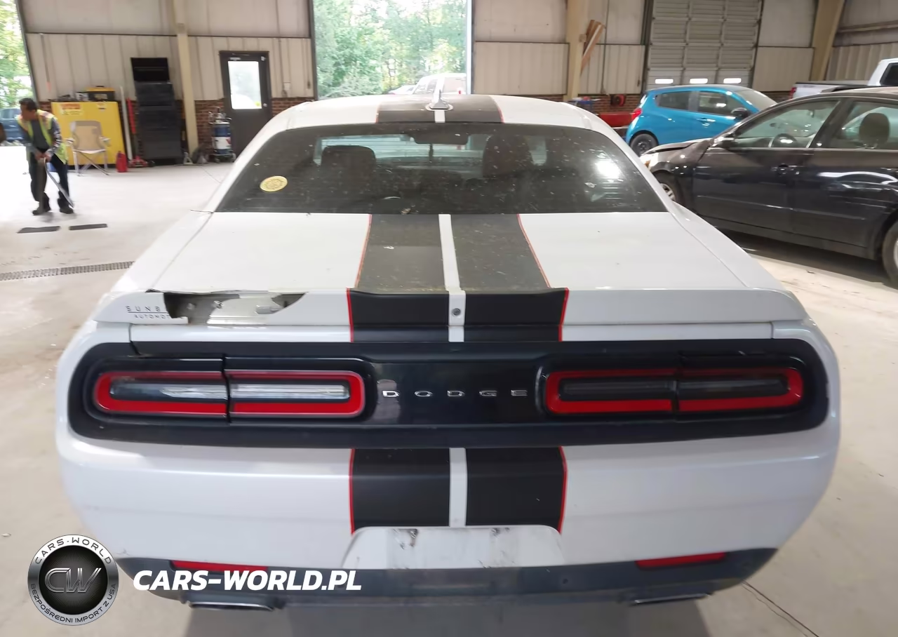 2015 Dodge Challenger Sxt Plus VIN:2C3CDZBG2FH885245 - 16