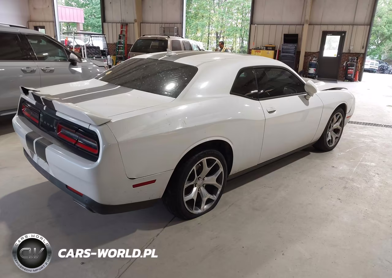 2015 Dodge Challenger Sxt Plus VIN:2C3CDZBG2FH885245 - 4