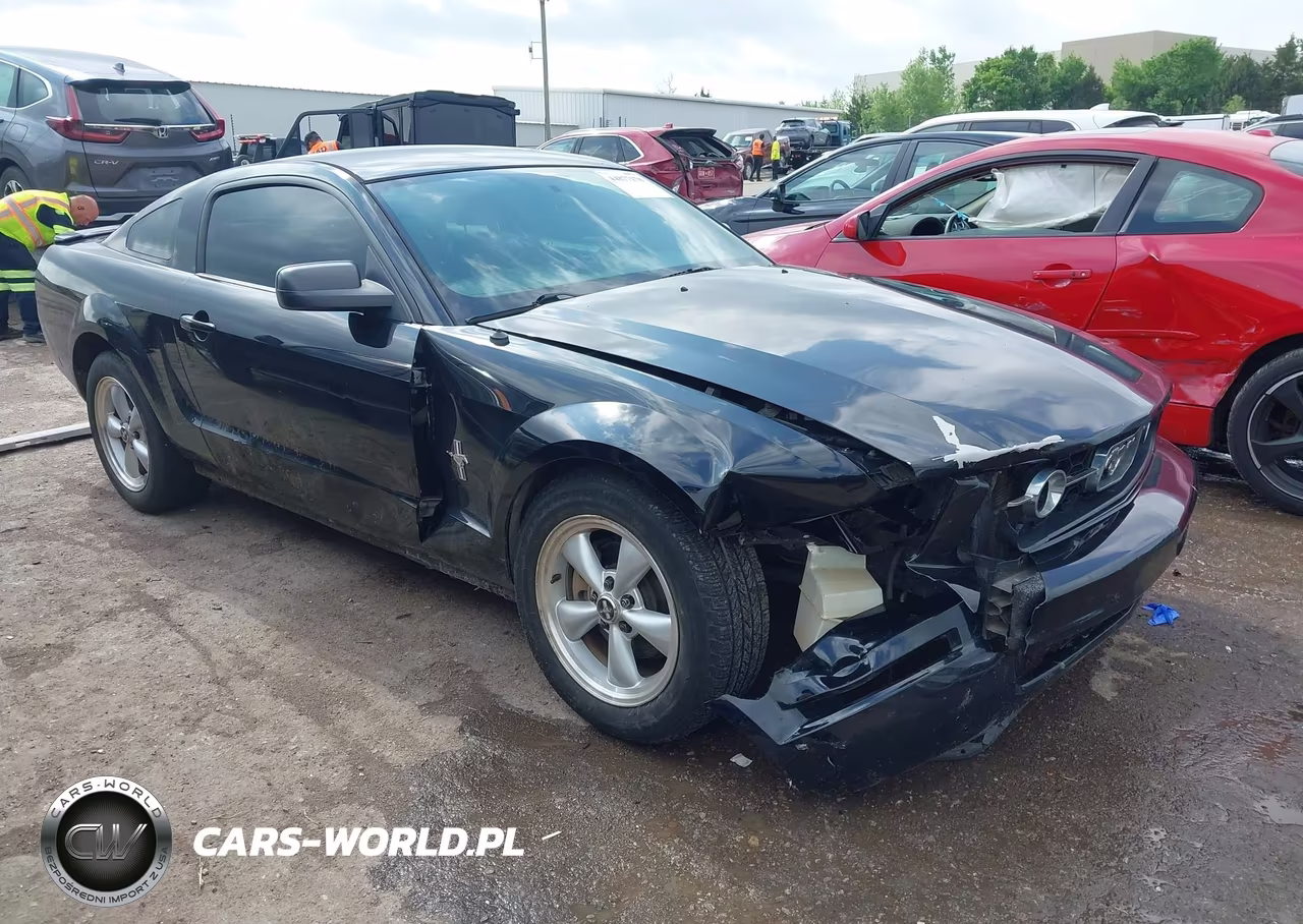 2007 Ford Mustang V6 Deluxe-V6 Premium – zdjęcie 1 z 16