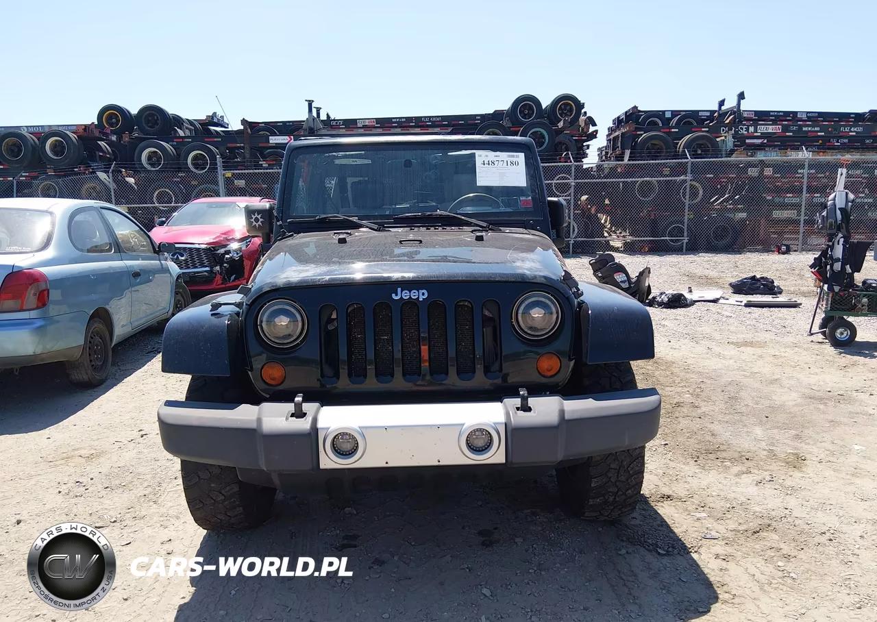 2010 Jeep Wrangler Unlimited Sahara VIN:1J4BA5H19AL214947 - 13