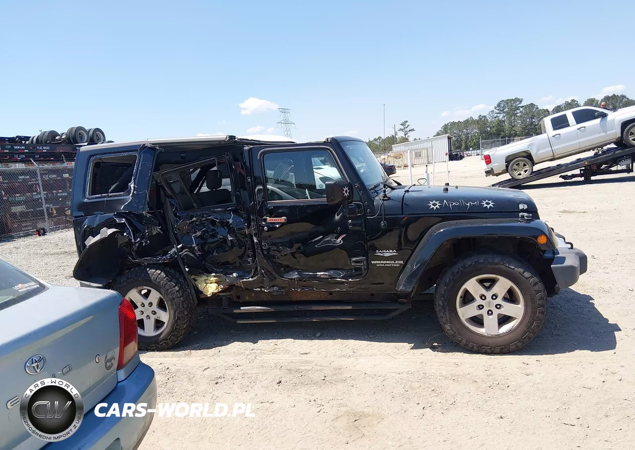 2010 Jeep Wrangler Unlimited Sahara VIN:1J4BA5H19AL214947 - 14
