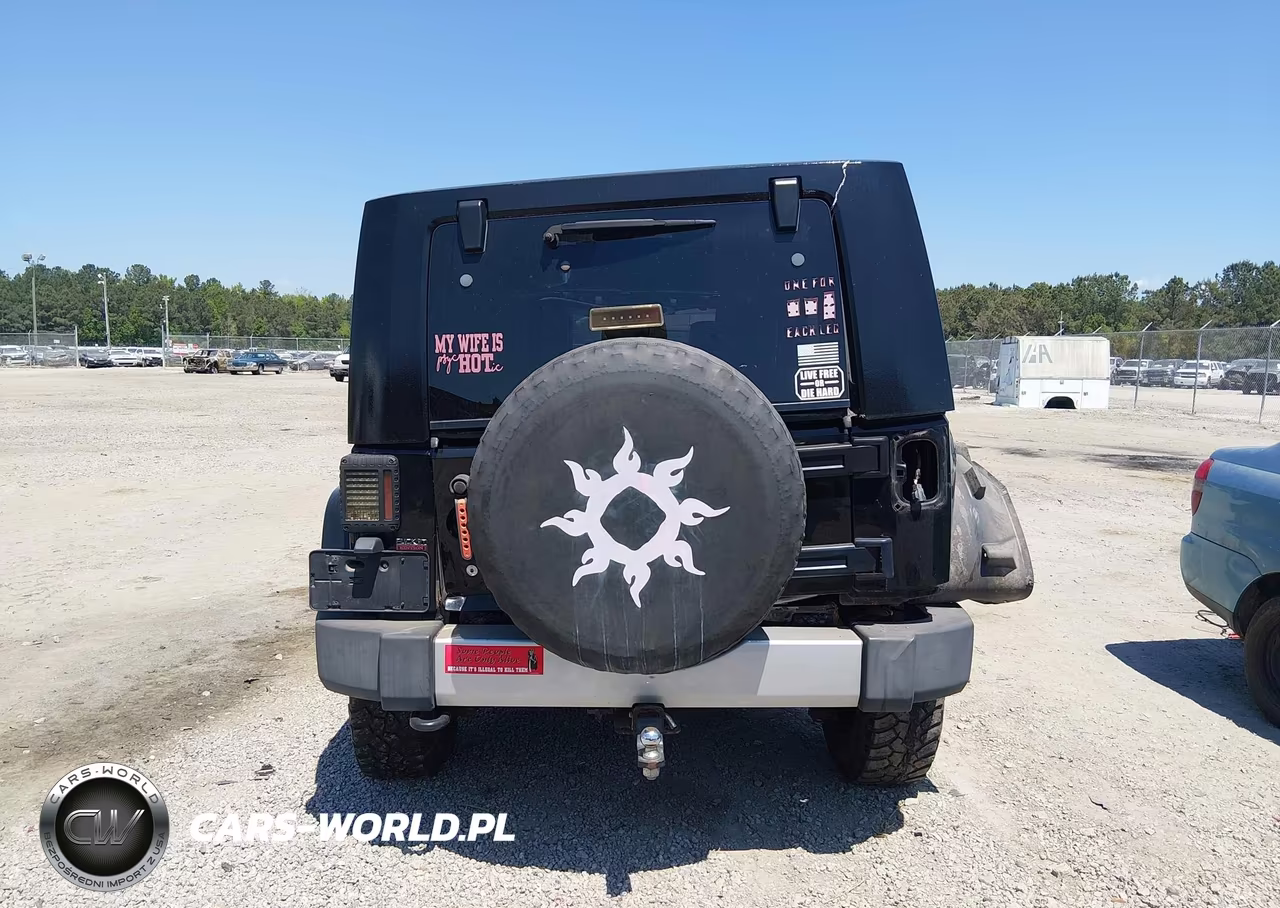 2010 Jeep Wrangler Unlimited Sahara VIN:1J4BA5H19AL214947 - 17