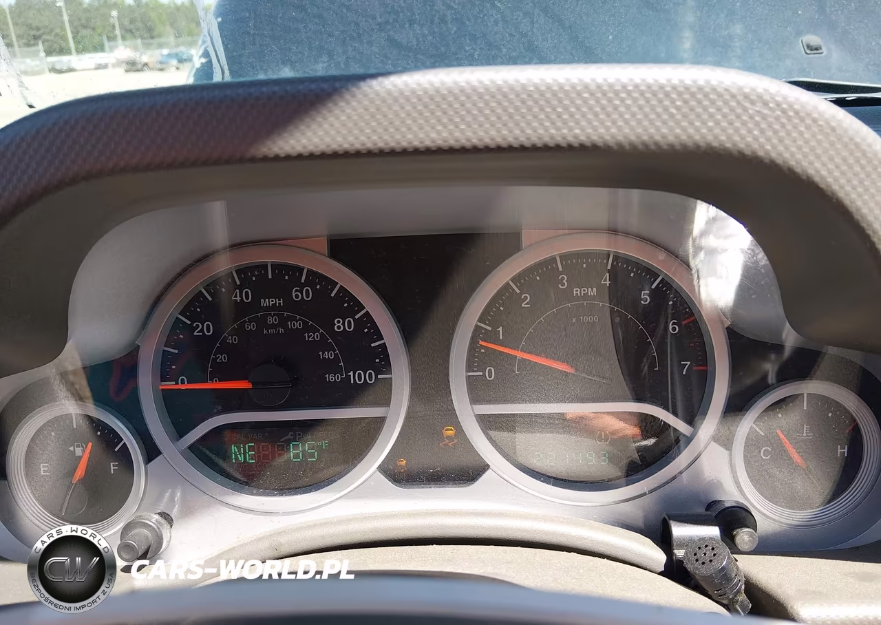 2010 Jeep Wrangler Unlimited Sahara VIN:1J4BA5H19AL214947 - 7