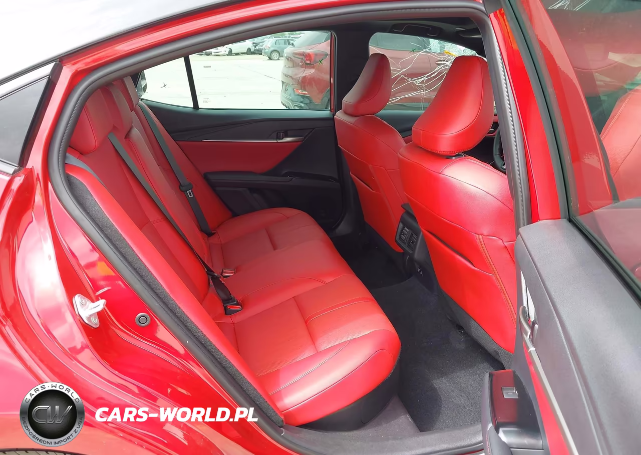 2026 Toyota Camry Xse VIN:4T1DAACKXTU235127 - 8