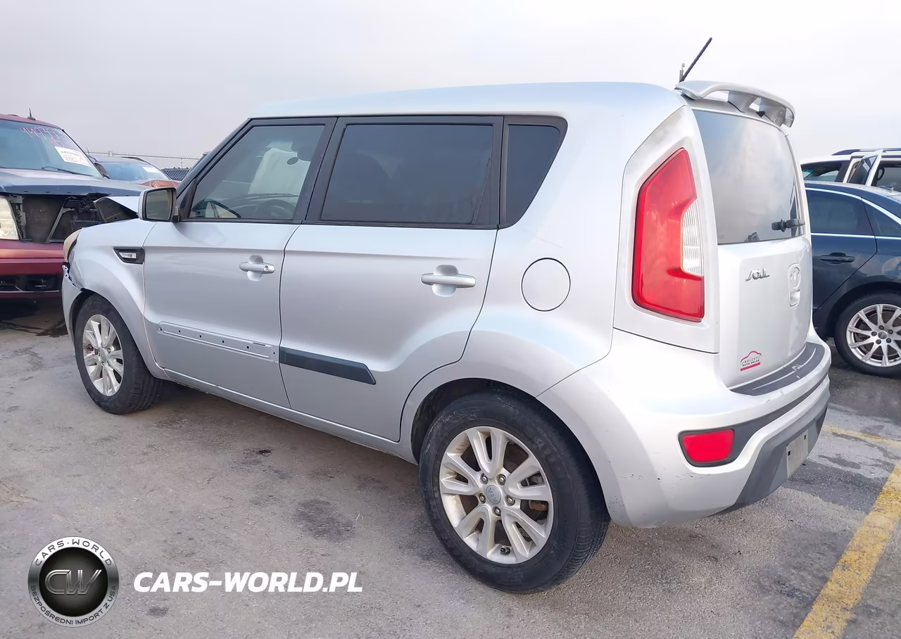 2013 Kia Soul VIN:KNDJT2A56D7774896 - 3