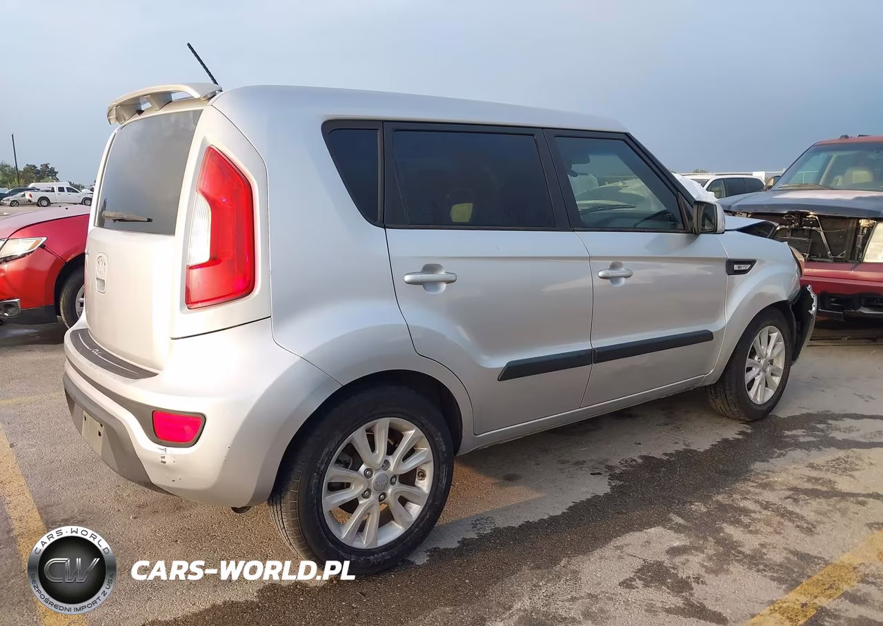 2013 Kia Soul VIN:KNDJT2A56D7774896 - 4