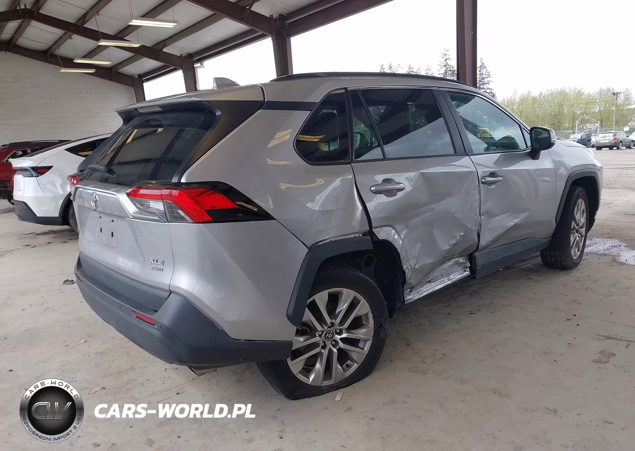 2022 Toyota Rav4 Xle Premium VIN:2T3A1RFV6NC261971 - 4