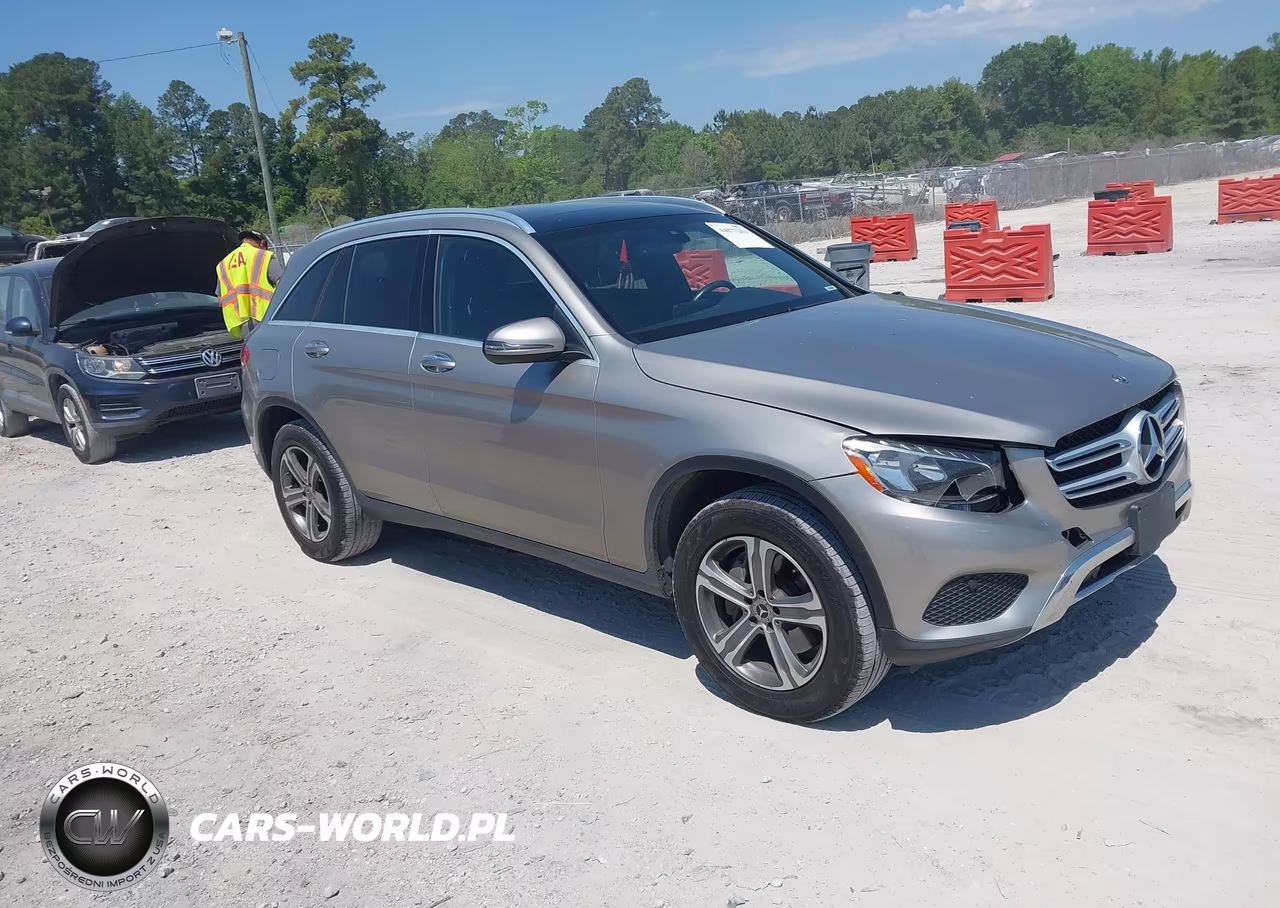 2019 Mercedes-Benz Glc 300 4Matic – zdjęcie 1 z 16