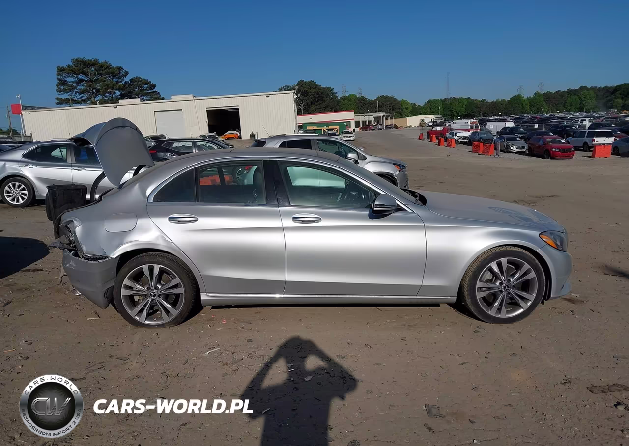 2018 Mercedes-Benz C 300 VIN:55SWF4JB7JU238641 - 12