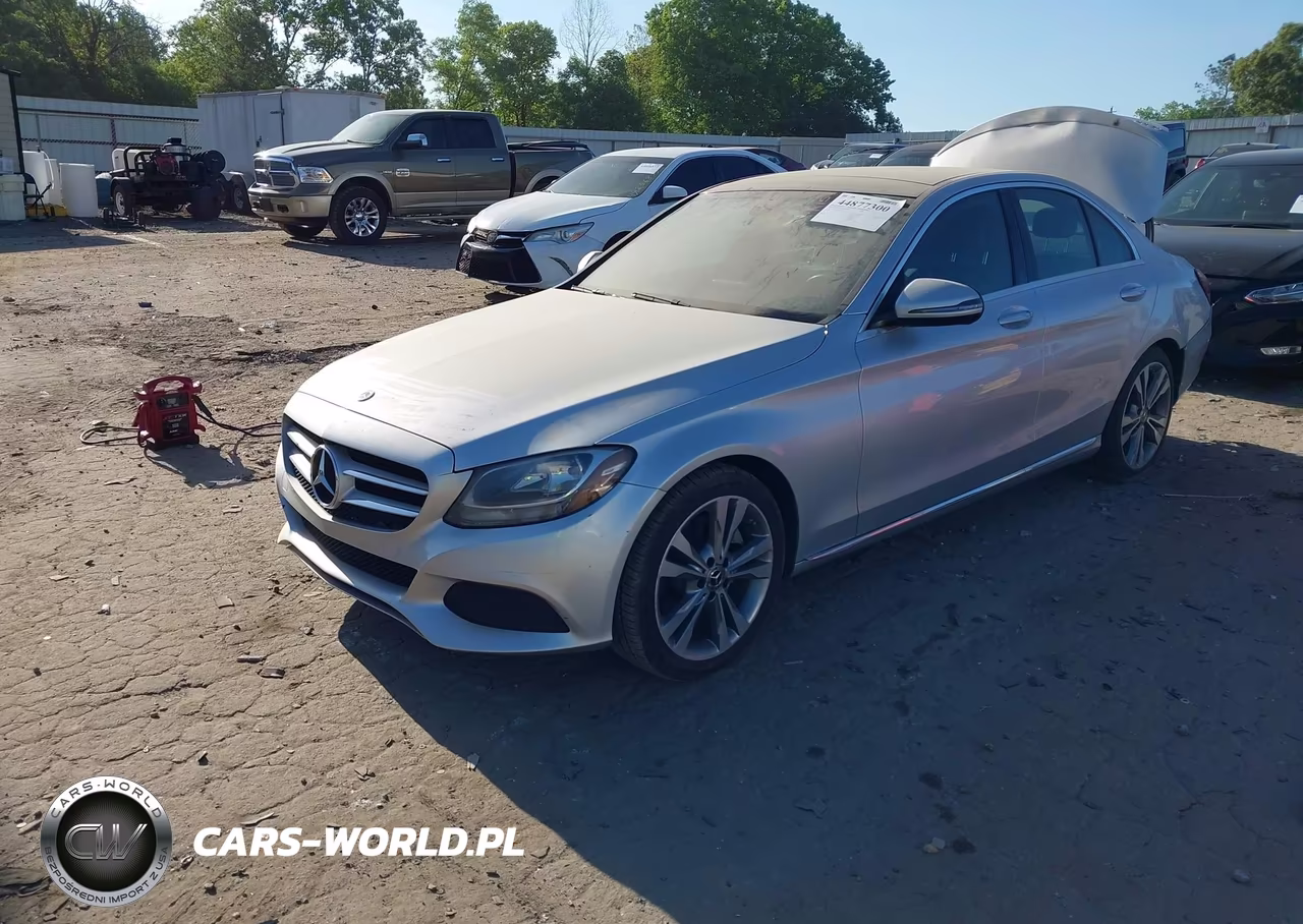 2018 Mercedes-Benz C 300 VIN:55SWF4JB7JU238641 - 2