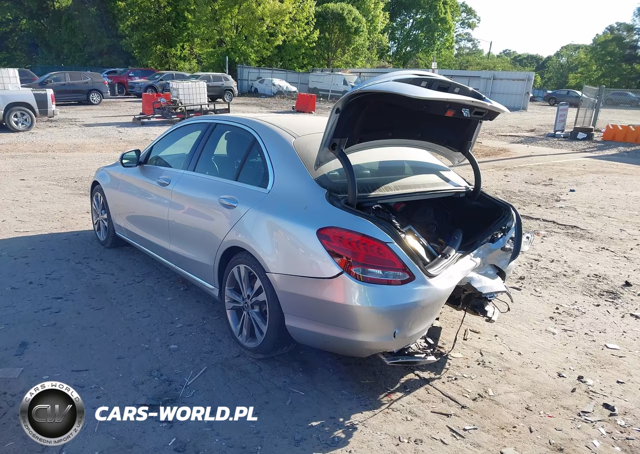 2018 Mercedes-Benz C 300 VIN:55SWF4JB7JU238641 - 3