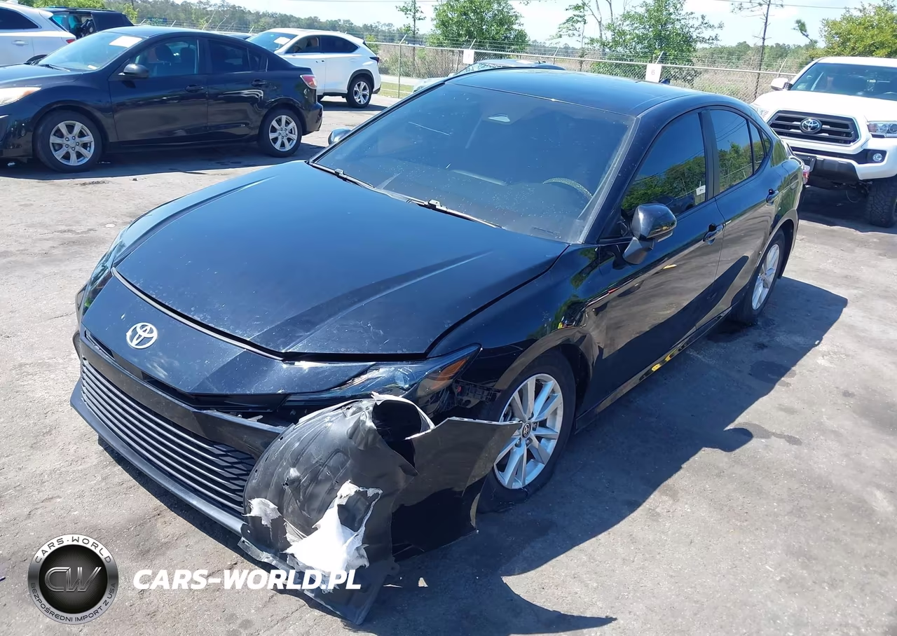 2025 Toyota Camry Le VIN:4T1DAACK2SU550079 - 2