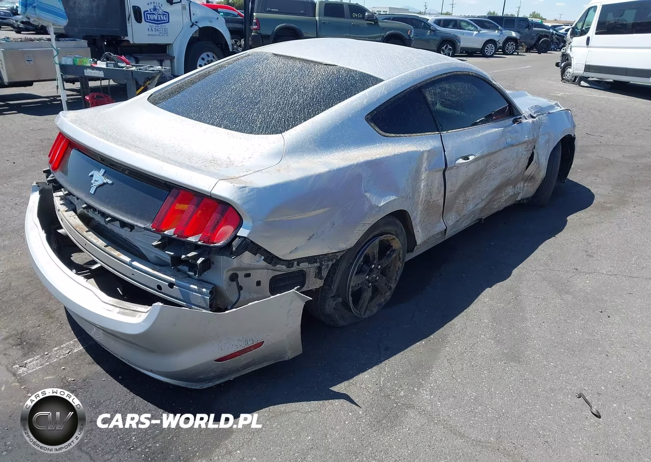 2015 Ford Mustang V6 VIN:1FA6P8AM9F5373335 - 4