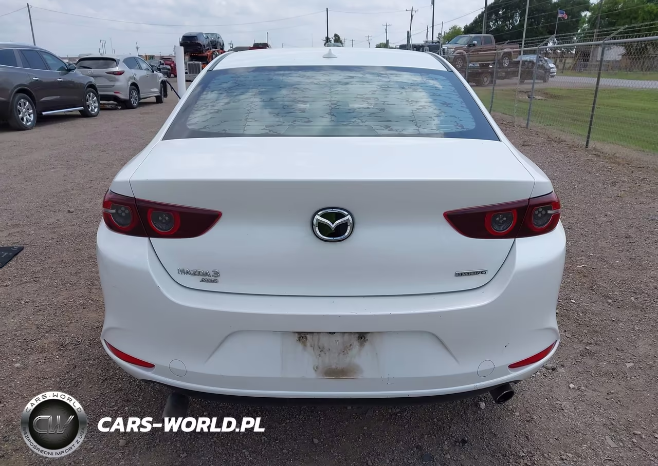 2021 Mazda Mazda3 Premium VIN:3MZBPBDL0MM252688 - 16