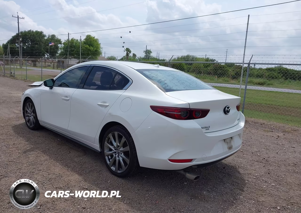 2021 Mazda Mazda3 Premium VIN:3MZBPBDL0MM252688 - 3