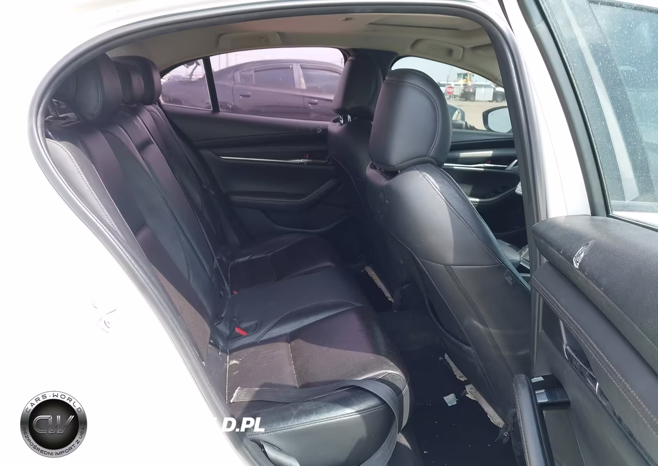 2021 Mazda Mazda3 Premium VIN:3MZBPBDL0MM252688 - 8