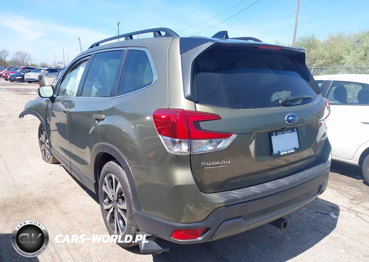 2024 Subaru Forester Limited VIN:JF2SKALC7RH428761 - 3