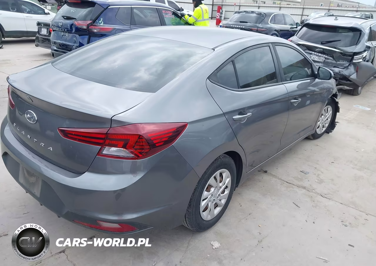 2019 Hyundai Elantra Se VIN:5NPD74LF9KH491176 - 4