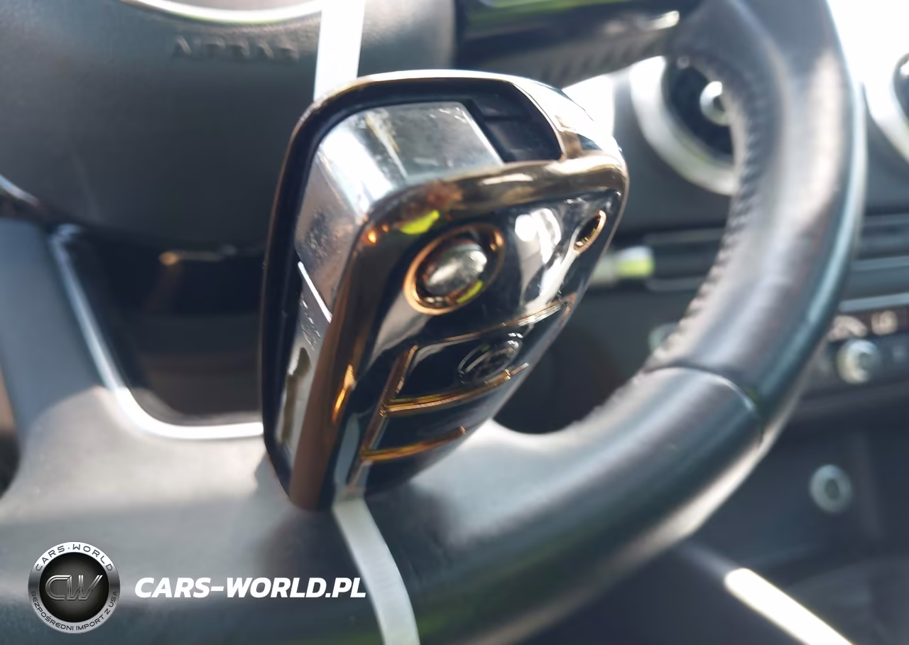 2017 Audi A3 2.0T Premium VIN:WAUAUGFF5H1074532 - 11