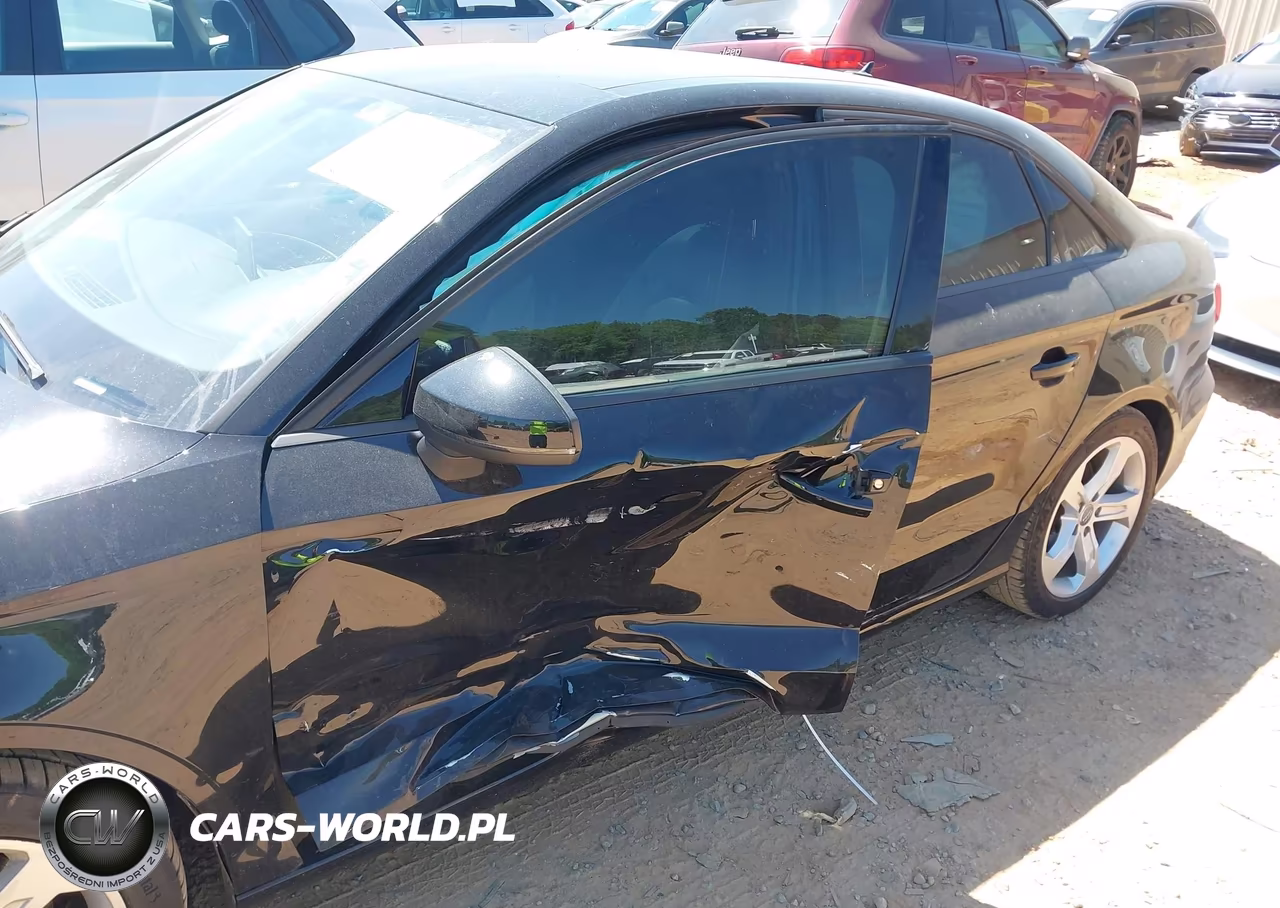 2017 Audi A3 2.0T Premium VIN:WAUAUGFF5H1074532 - 6