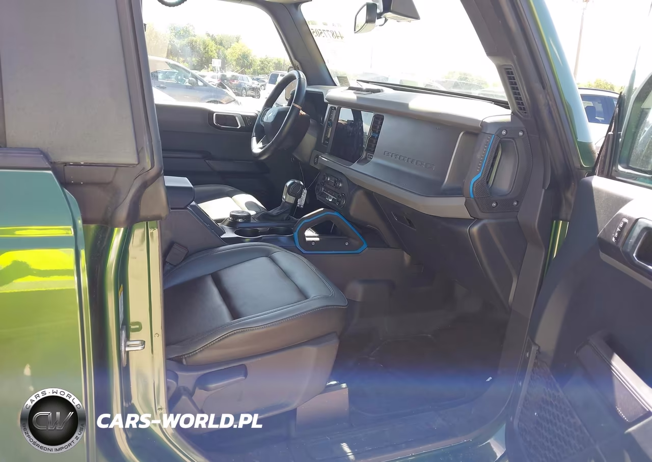 2024 Ford Bronco Black Diamond VIN:1FMEE1BH8RLA47493 - 5