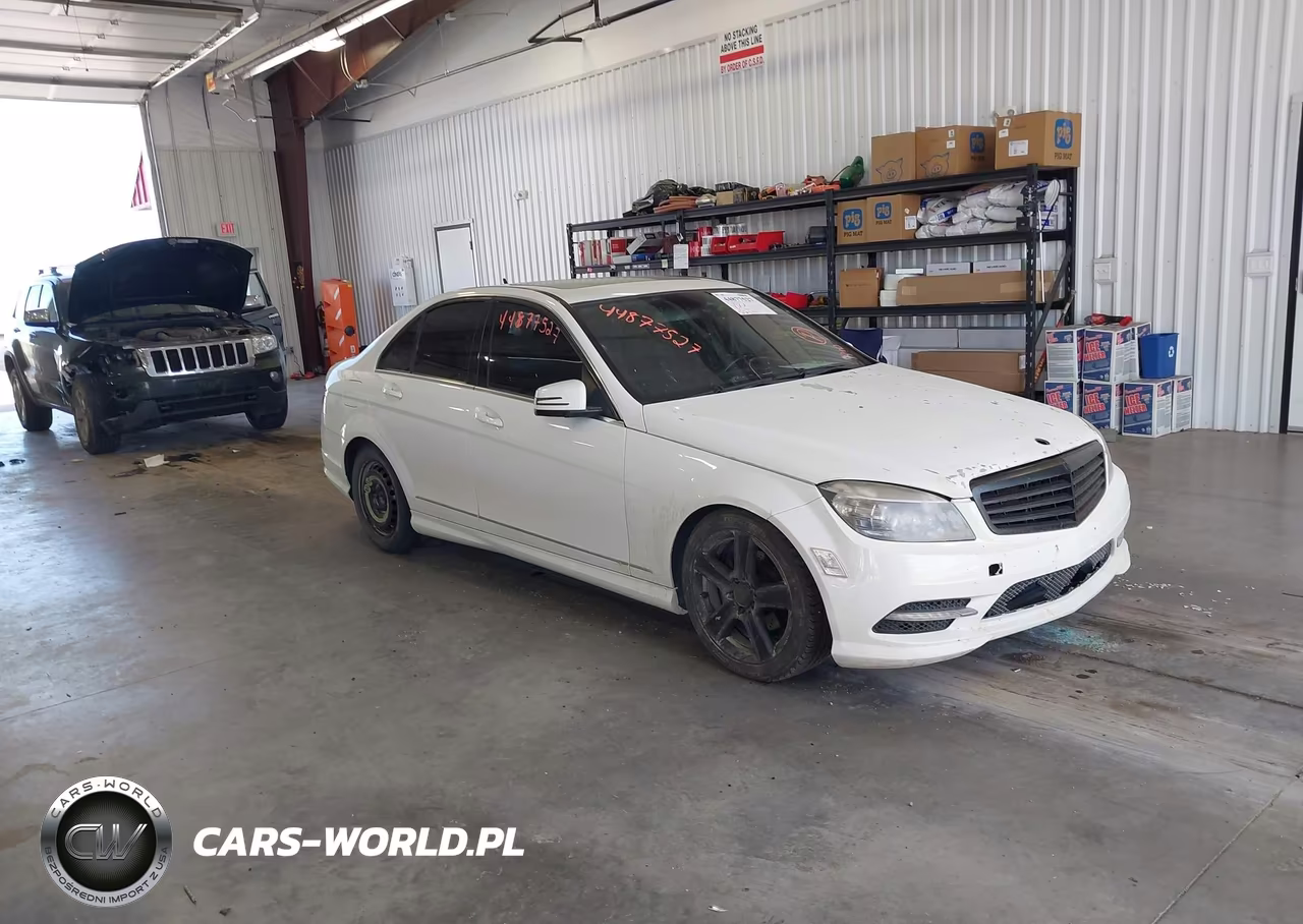2011 Mercedes-Benz C 300 Luxury 4Matic-Sport 4Matic – zdjęcie 1 z 18