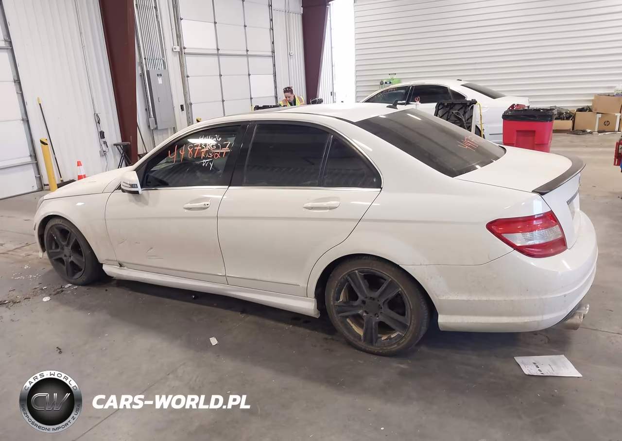 2011 Mercedes-Benz C 300 Luxury 4Matic-Sport 4Matic VIN:WDDGF8BB9BR144144 - 14