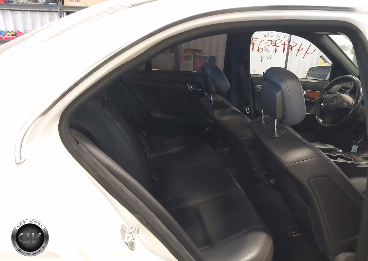 2011 Mercedes-Benz C 300 Luxury 4Matic-Sport 4Matic VIN:WDDGF8BB9BR144144 - 8