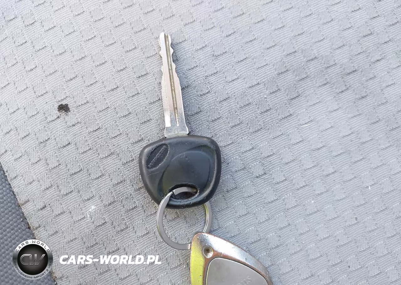2007 Hyundai Accent Se VIN:KMHCN36C37U029606 - 11