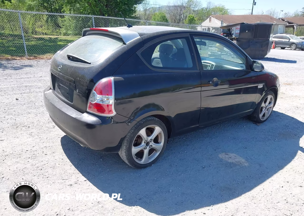 2007 Hyundai Accent Se VIN:KMHCN36C37U029606 - 4