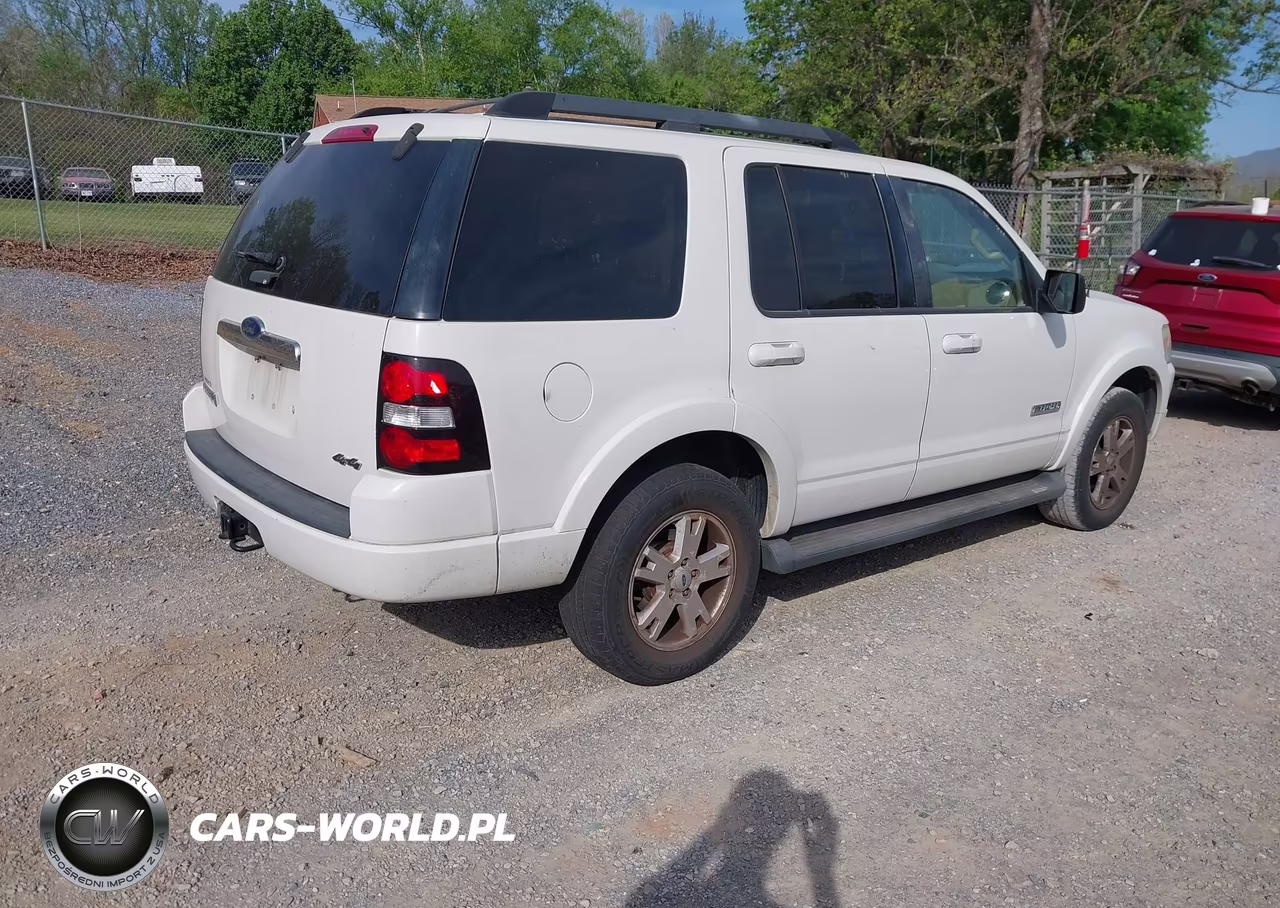 2008 Ford Explorer Xlt VIN:1FMEU73E98UB32796 - 4