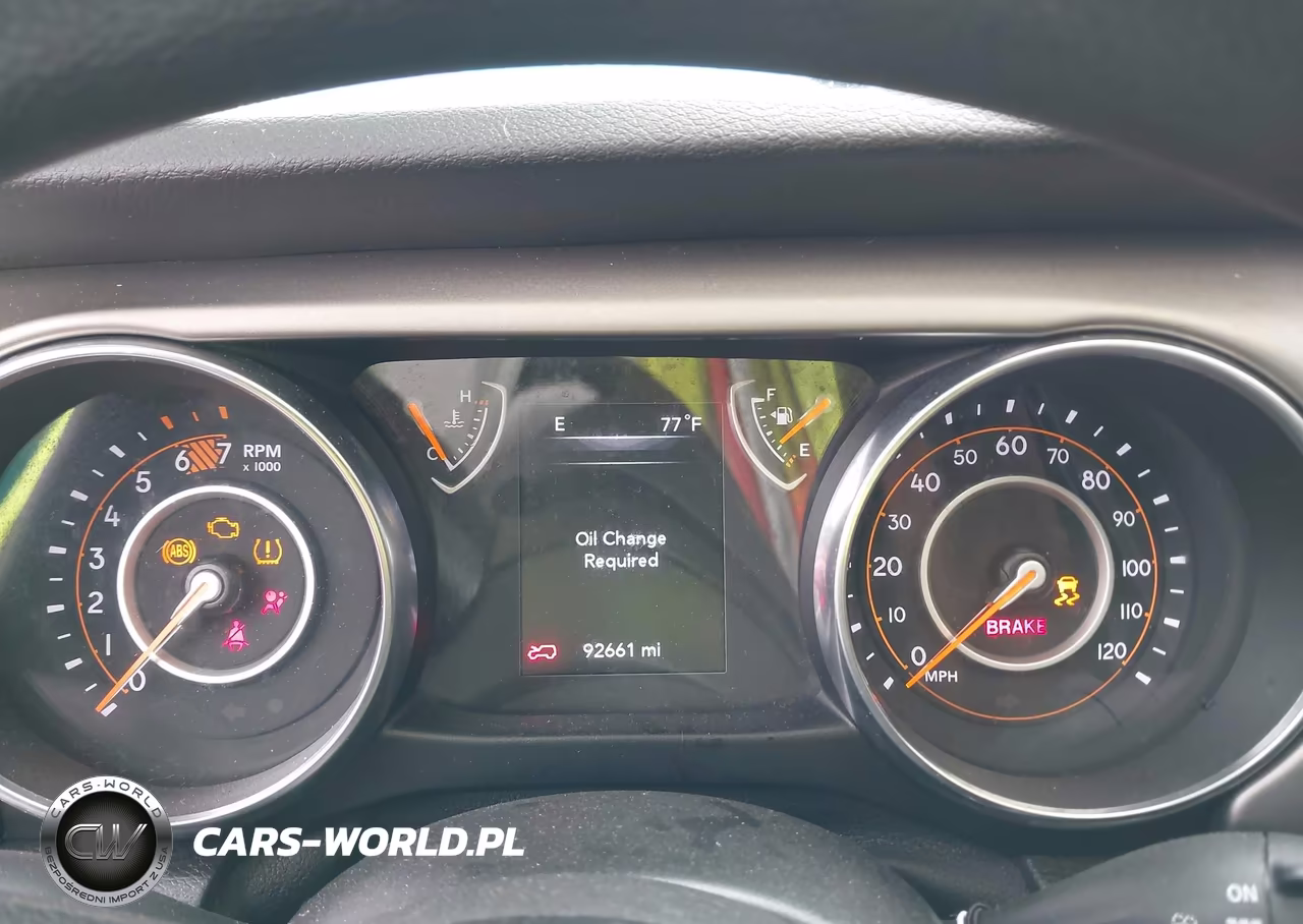 2020 Jeep Wrangler Unlimited Sport 4X4 VIN:1C4HJXDN7LW221837 - 7