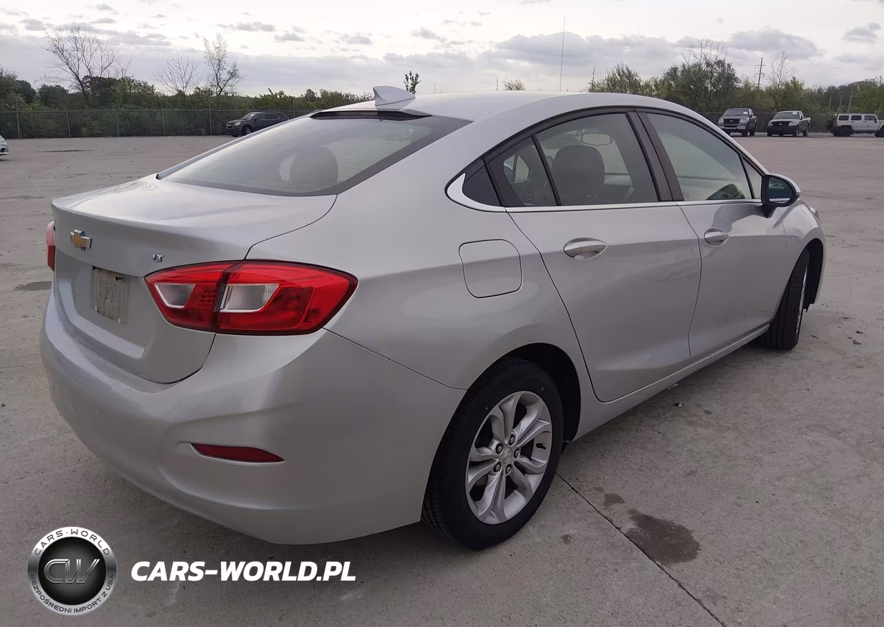 2019 Chevrolet Cruze Lt VIN:1G1BE5SM3K7124192 - 4