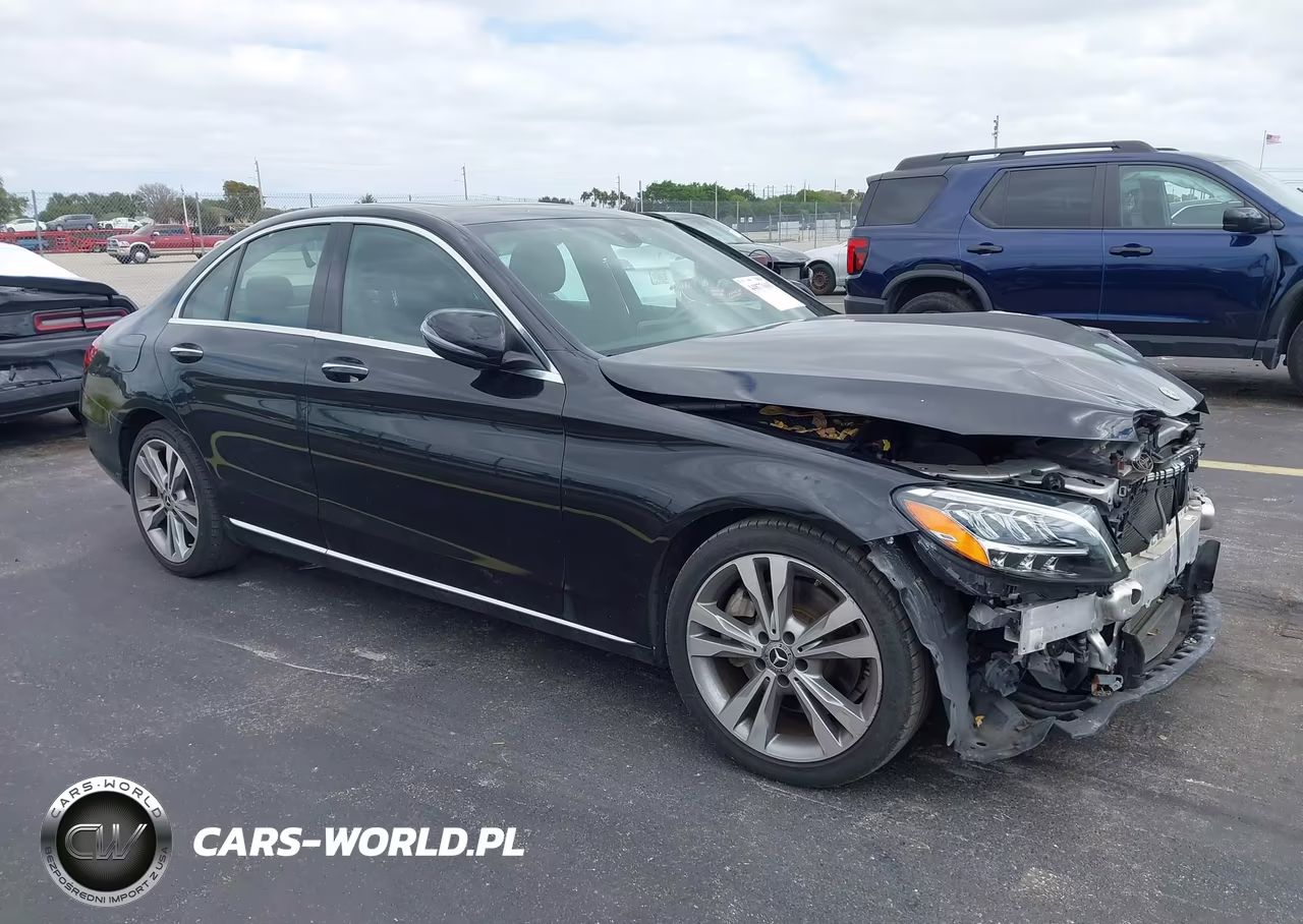2020 Mercedes-Benz C 300
