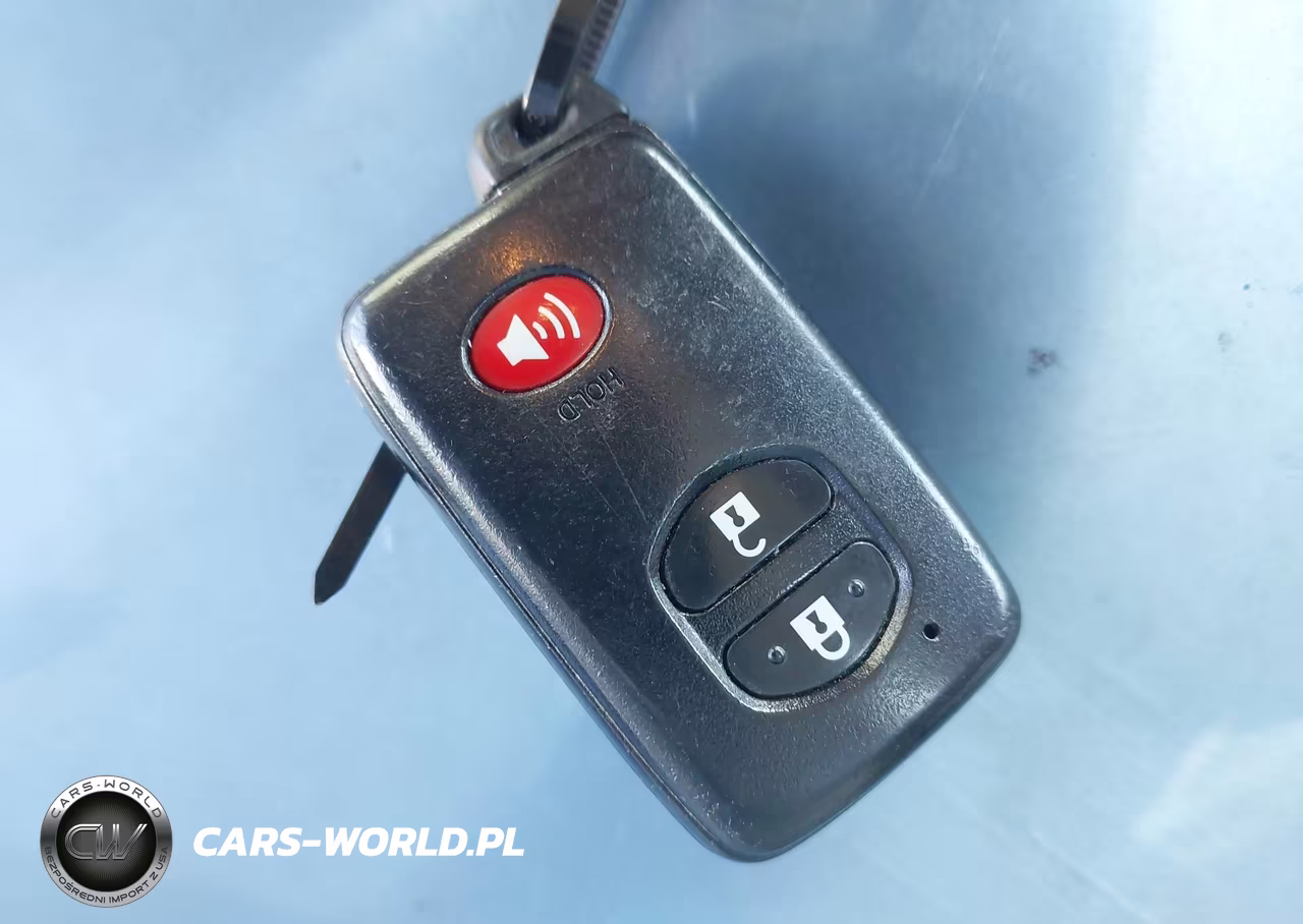 2012 Toyota Prius V Three VIN:JTDZN3EU0C3050437 - 11