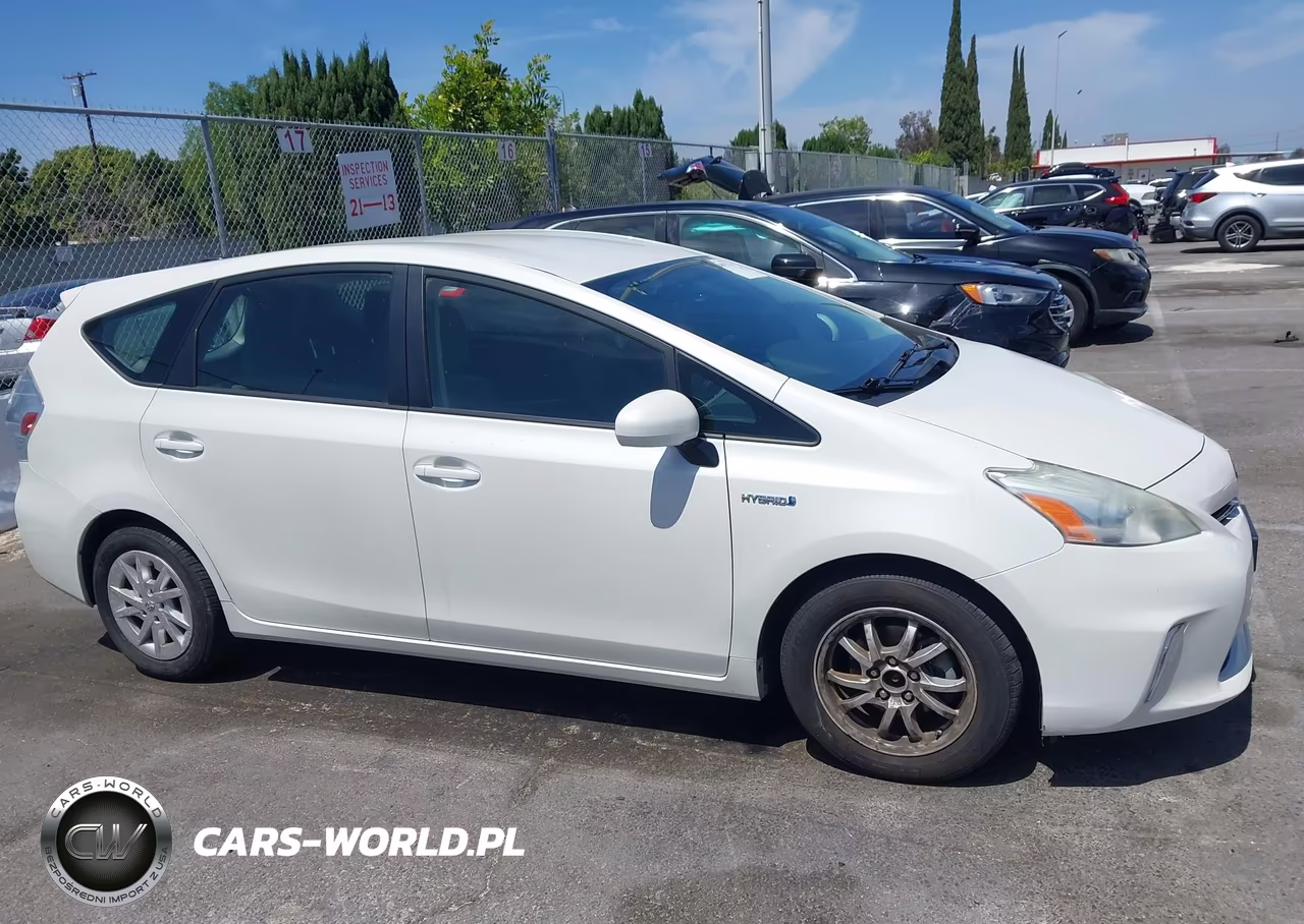 2012 Toyota Prius V Three VIN:JTDZN3EU0C3050437 - 13