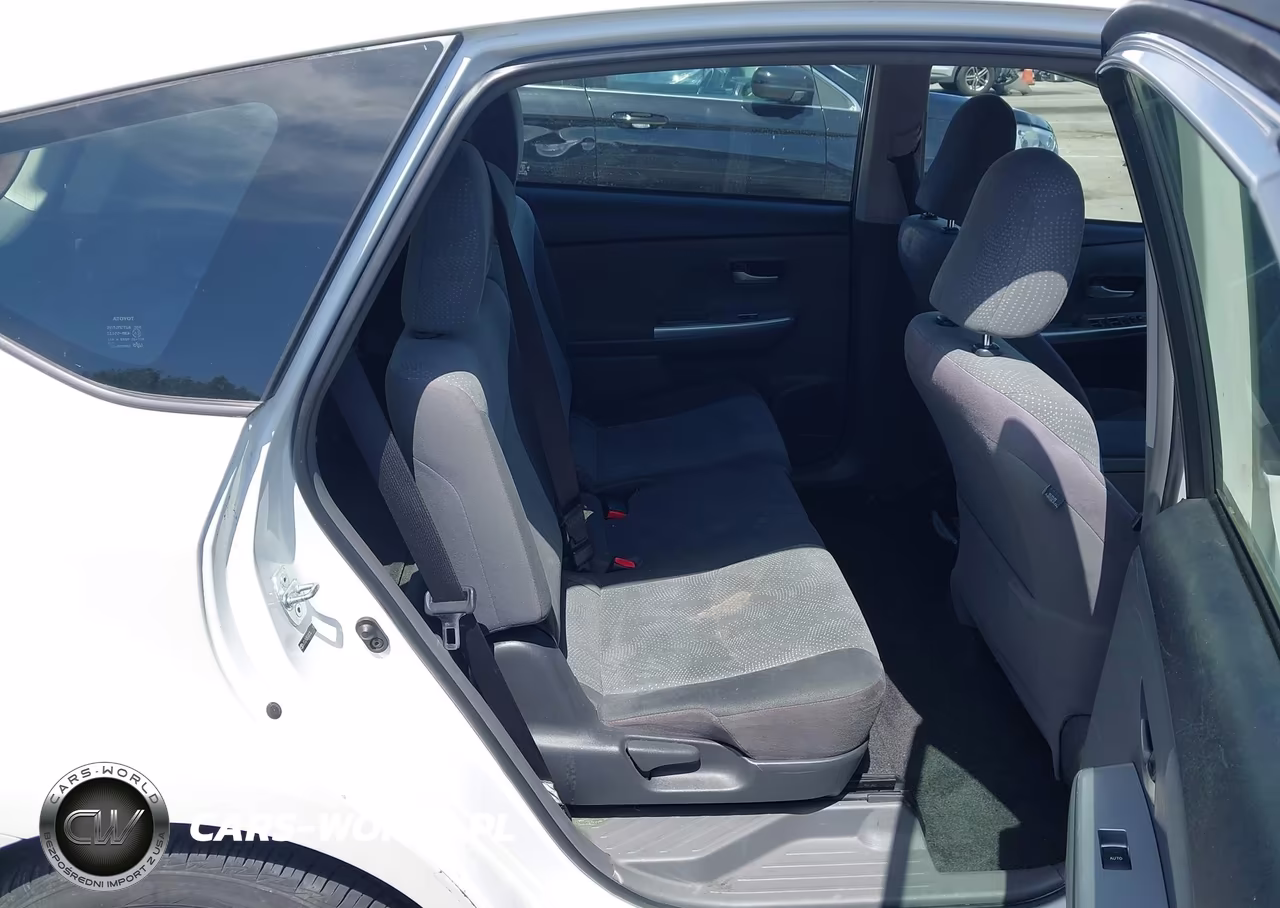 2012 Toyota Prius V Three VIN:JTDZN3EU0C3050437 - 8