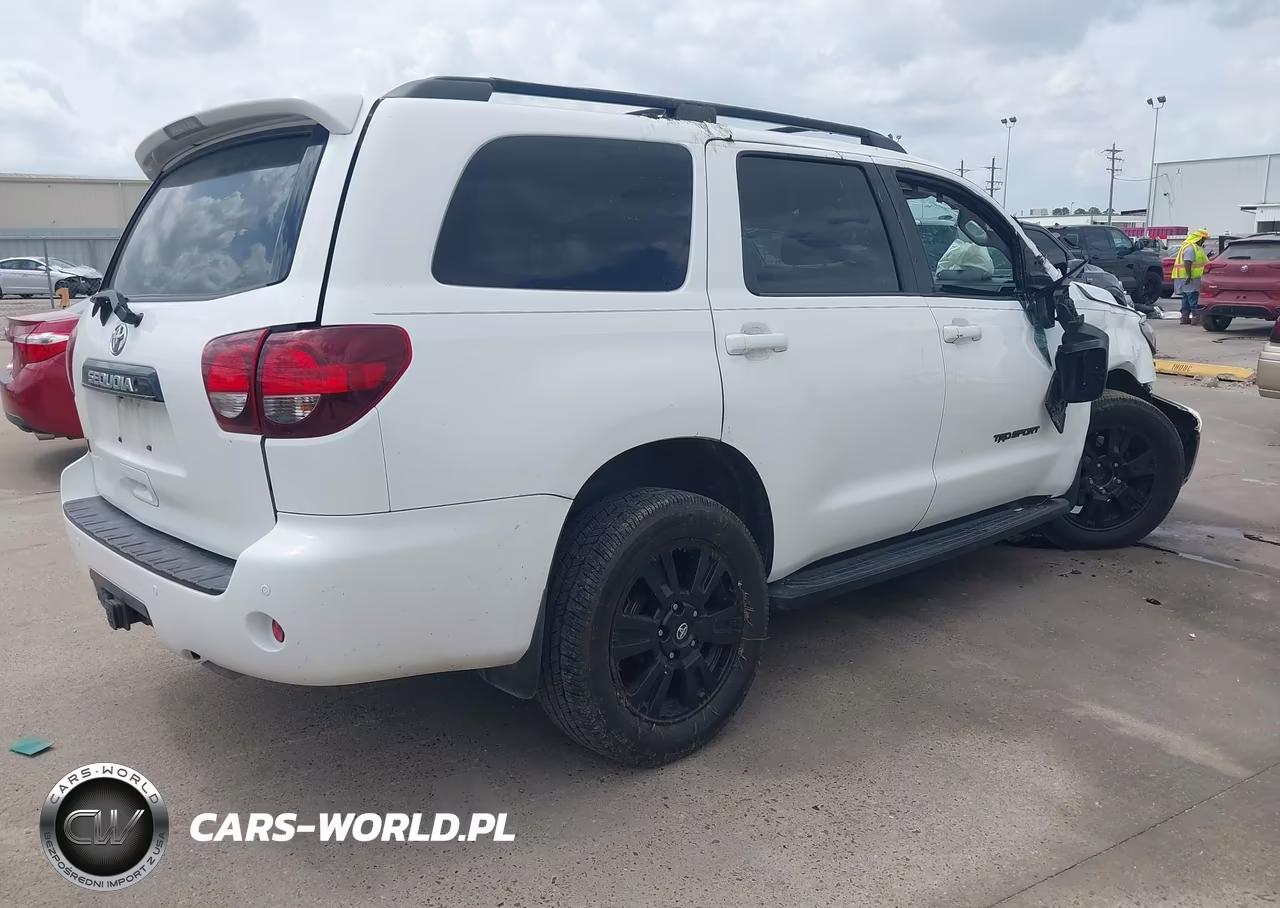 2018 Toyota Sequoia Trd Sport VIN:5TDZY5G11JS071251 - 4