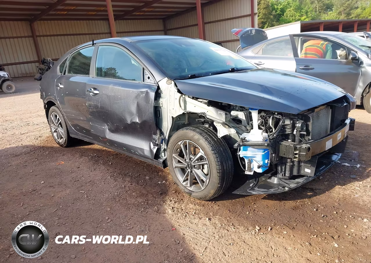 2024 Kia Forte Lxs – zdjęcie 1 z 19