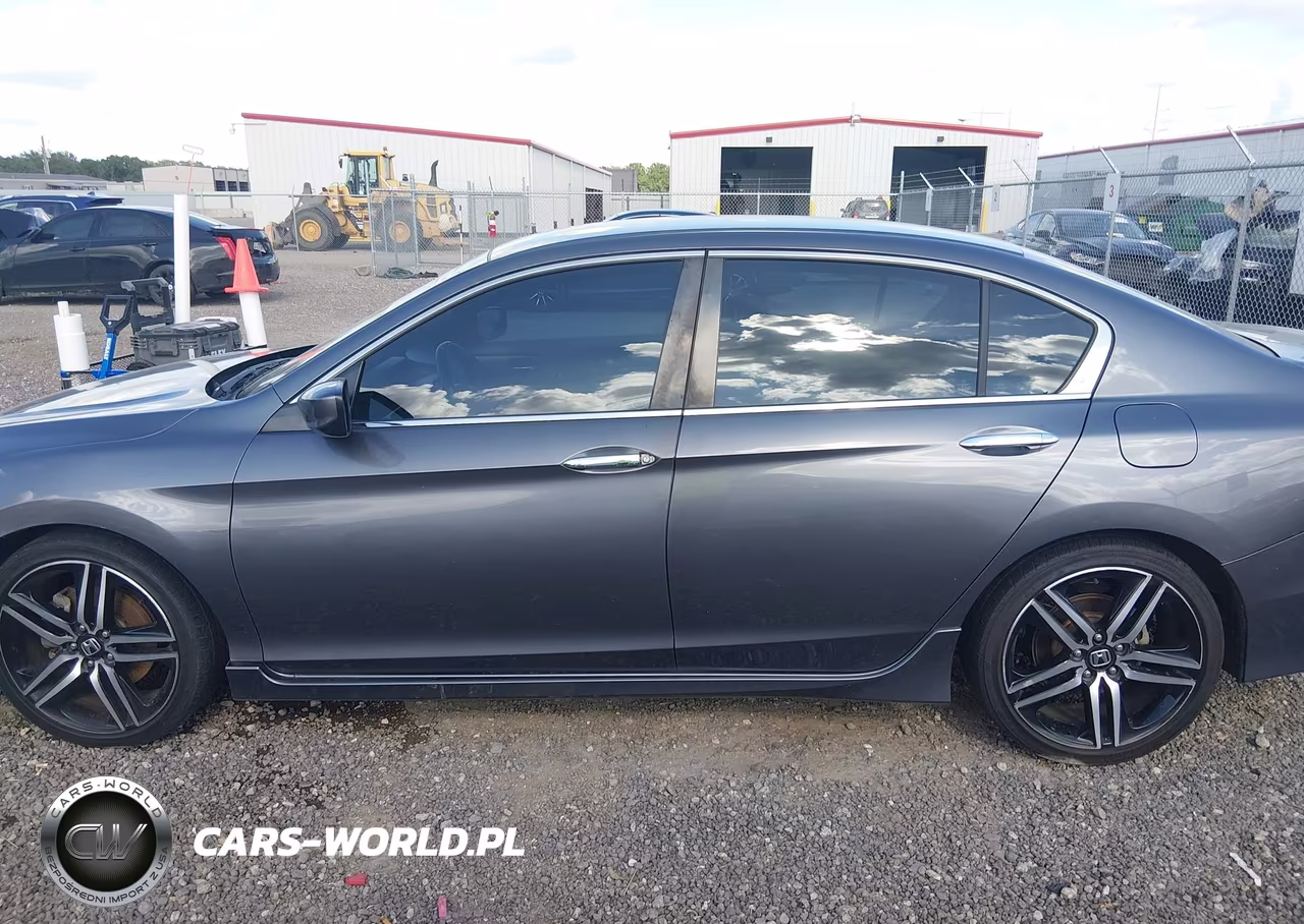 2016 Honda Accord Sport VIN:1HGCR2F50GA036715 - 14