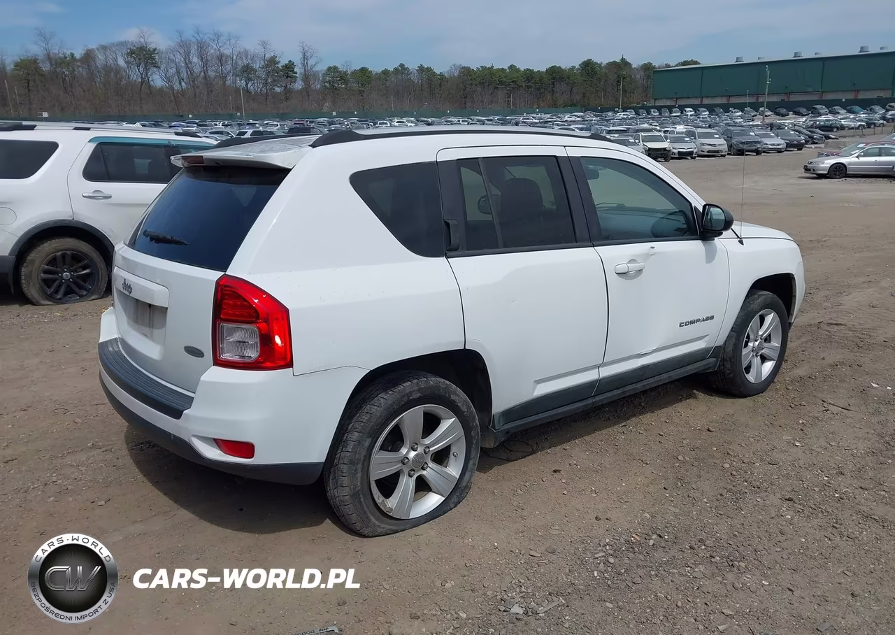 2011 Jeep Compass VIN:1J4NF1FB7BD244723 - 4