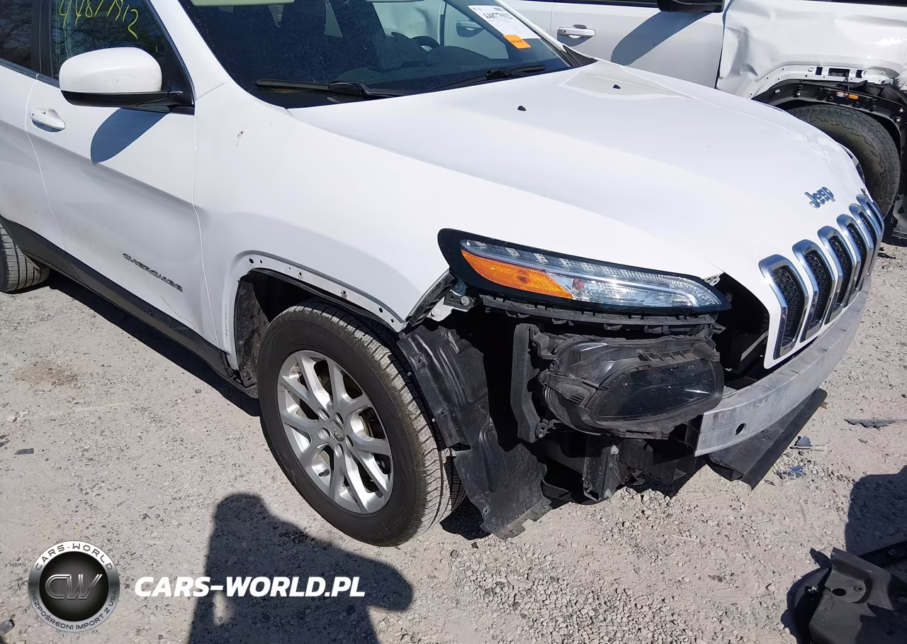 2018 Jeep Cherokee Latitude Plus Fwd VIN:1C4PJLLB7JD540353 - 18