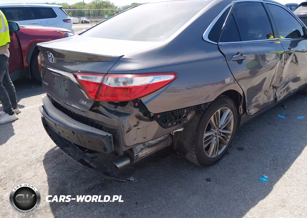 2015 Toyota Camry Se VIN:4T1BF1FK1FU031647 - 18
