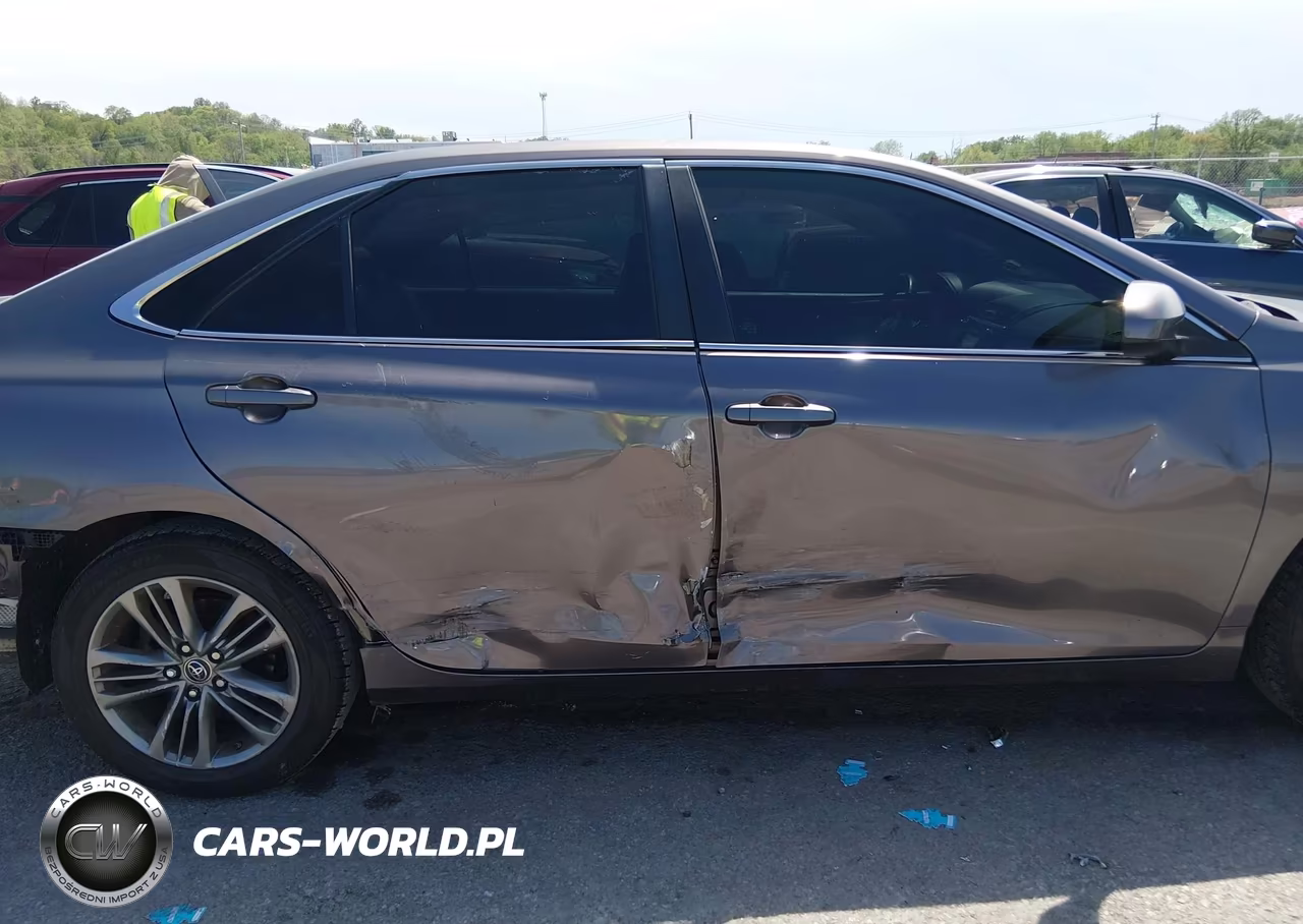 2015 Toyota Camry Se VIN:4T1BF1FK1FU031647 - 19