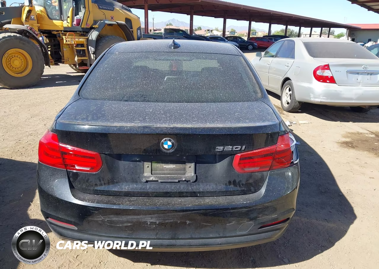 2018 BMW 320I VIN:WBA8A9C52JAH14168 - 16