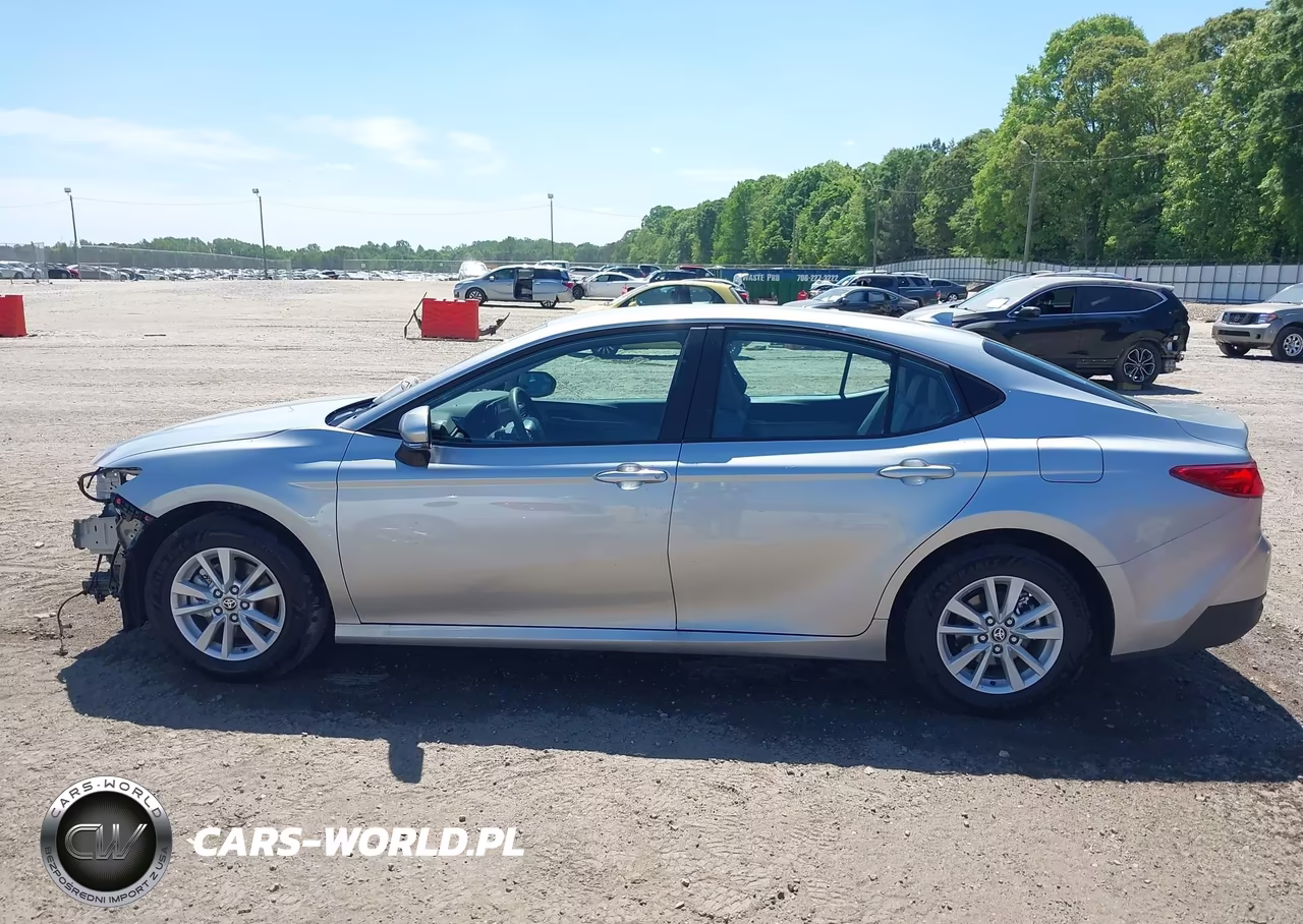 2026 Toyota Camry Le VIN:4T1DAACK6TU227154 - 15